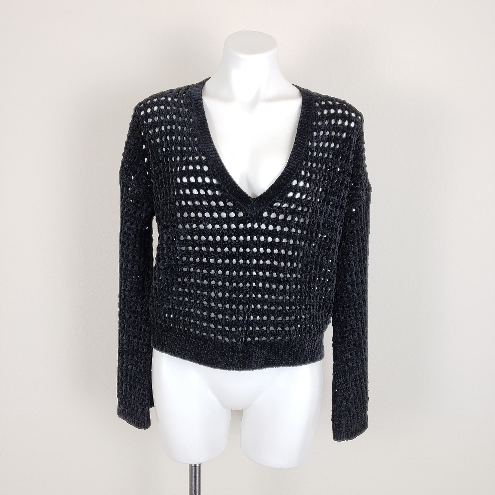 𝅺express Black Chenille Open Knit Cropped Sweater
